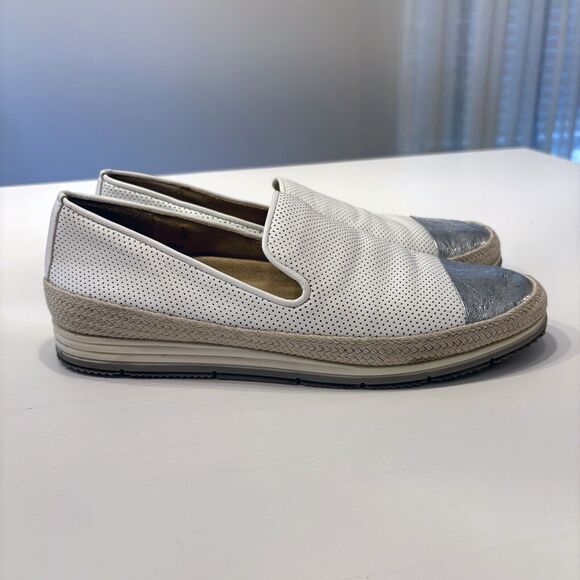 Vaneli Sport Qalila Women's White Leather Silver‎ Slip-On Shoes Size 8.5 M - Picture 4 of 10